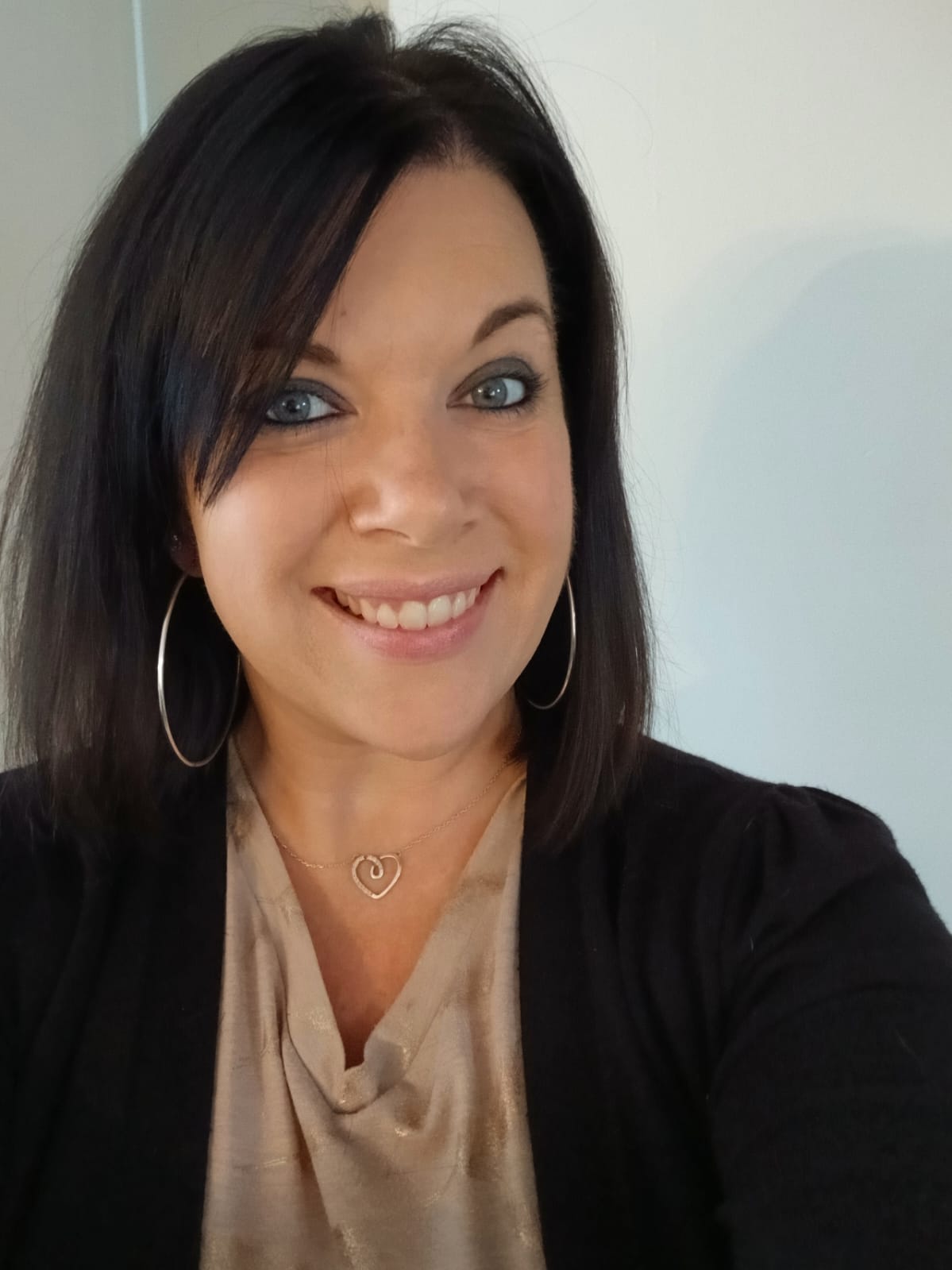 Déborah, Directrice